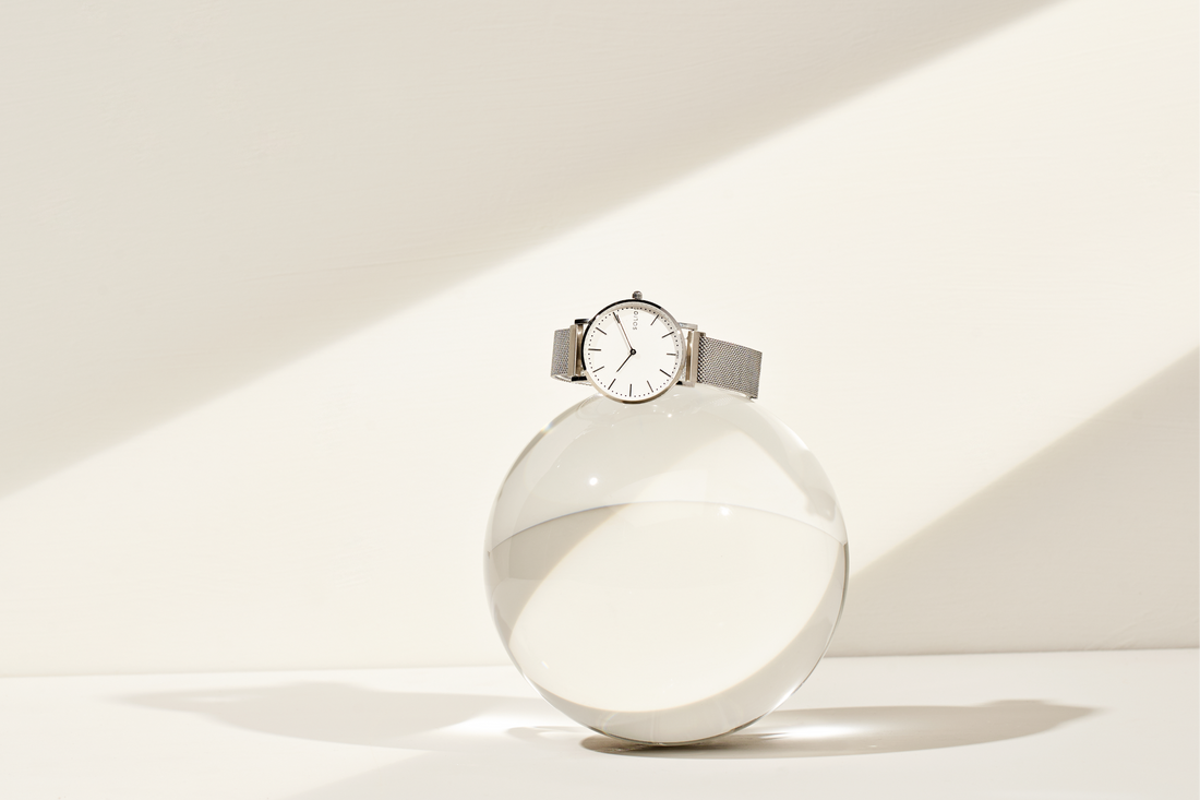 Solar watch with minimalist design
